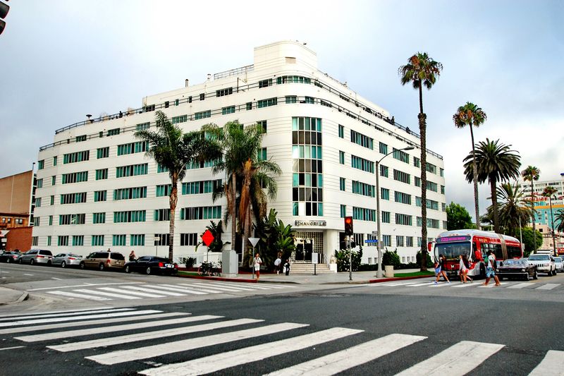 Santa Monica condo vs single-family investment guide 2026 — Ray Lyon Realty